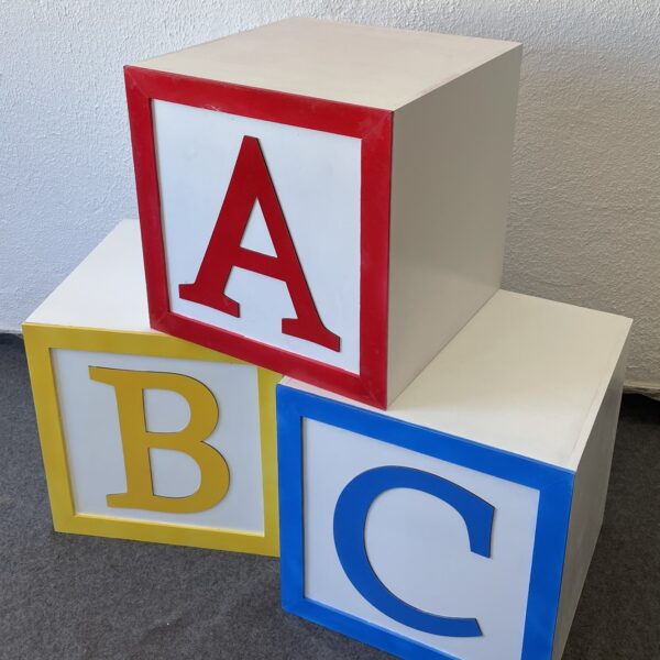 Trio de Cubos ABC
